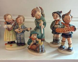 227 fivehummelporcelainfigurines