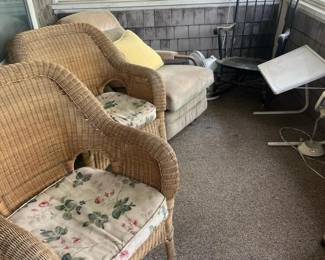 266 pickerslotofporchfurniture