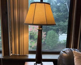 033 spiralcarvedtablelampwithmetaltrip