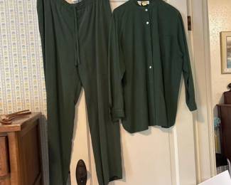 201 vintagebarellagreensilkshirtandpan