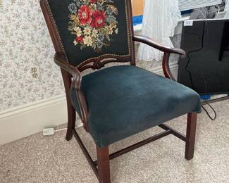 194 vintageneedlepointupholsteredarmchair