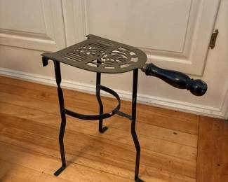 052 decorativefireplacetrivetstandwithw