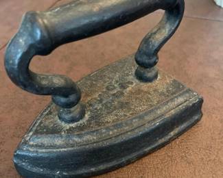 174 antiquecastironclothesironwithhand