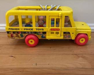097 vintagefisherpricetoysschoolbuswit