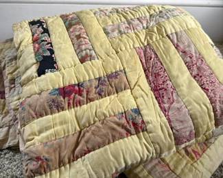 258 handmadereversiblepatchworkquilt