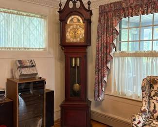 228 grandfatherclockwithmoonphasedial
