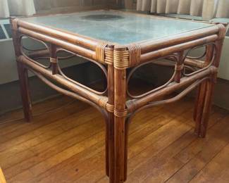 058 rattanandglasssquaresidetableinmi