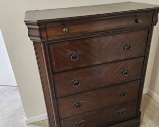 Nice Chest of drawers