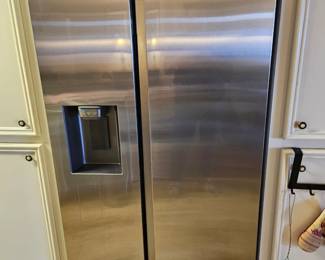Stainless steel refrigerator 