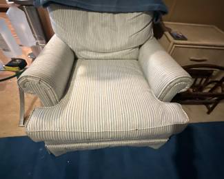Arm chair