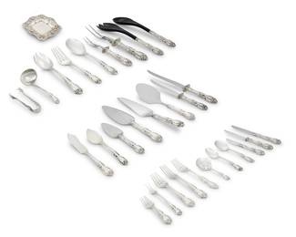1 A Gorham sterling silver ‘Melrose’ flatware service 1948-2009 Comprising: 12 dinner knives 6 steak knives 12 butter spreaders 12 dinner forks 12 salad forks 1 fish fork 1 child’s fork 12 soup spoons 16 teaspoons 20 serving pieces 6 nut dishes Each marked for Gorham and sterling 110 pieces Total weighable sterling 109.8 oz. troy approximately $4,000-6,000