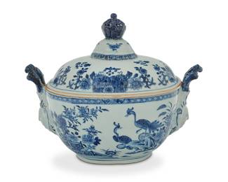 324 A Chinese Export blue and white porcelain covered tureen Early 20th century With Indian-style opposed mask handles and pierced finial Unmarked Height 11 3/4 in., width 14 in., depth 8 3/4 in. Estimate: $400 - $600