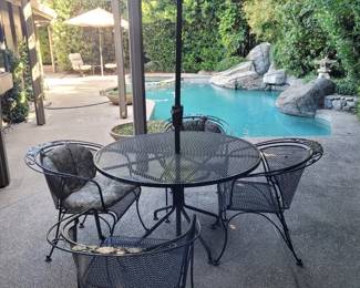 Woodard Patio set 