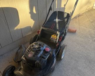 Self propelled craftsman mower