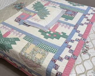 Vintage quilt and shams