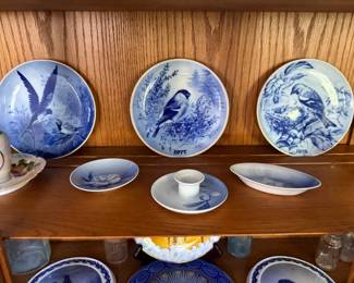 Tove Svendsen bird collector plates, Bing & Grondahl birds and floral dishes