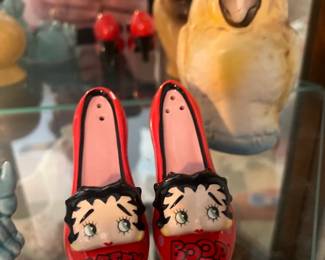 Betty Boop Salt  Pepper shakers