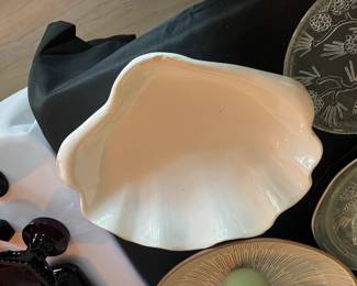 Large Shell serving bowl