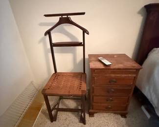 Gentleman’s Dressing Chair