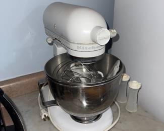 White KitchenAid mixer