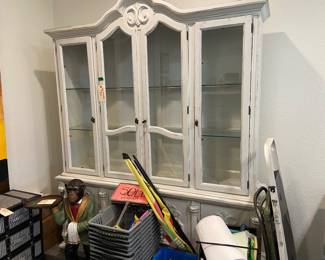 Hutch $150 2 pcs.