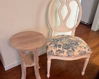 Oval Back Ethan Allen Accent Chair, End Tabe Side Table