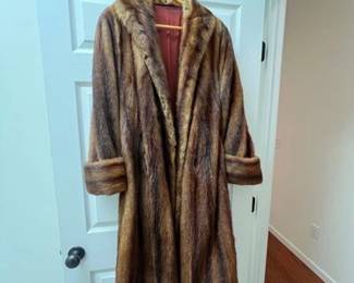 Vintage Womens Striped 1950s Muskrat Fur Coat PRG