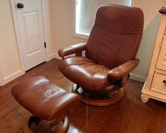 Stressless Leather Recliner Ottoman Set PRG