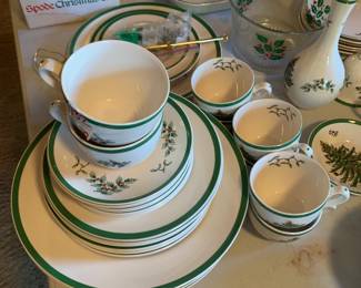 #131	Spode Christmas Tree Dinnerware - 4 piece place setting of 8 pcs  - 32 pieces	 $100.00  #132	Spode Christmas Tree Dinnerware - 4 piece place setting of 8 pcs  - 32 pieces	 $100.00 