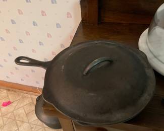 #188	Cast Iron Skillet w/Lid	 $20.00 