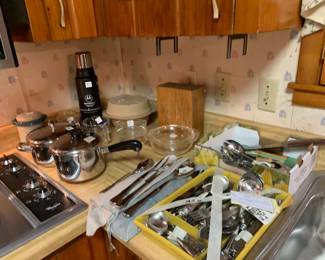 #175	Revere Ware Cookware - Set of 12 pieces - 4 pots and 4 skillets and 4 lids	 $50.00 