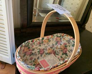 #102	Longabeger Easter Basket - 1993 w/plastic and regular liner	 $25.00 
