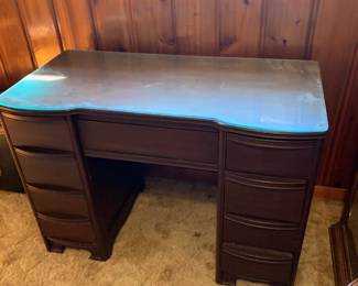#006	Wood Knee-Hole Desk w/9 drawers and glass protect Top - 42x20x29	 $75.00 