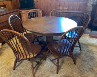 #013	Round Oak Table w/6 Pennsylvania House Chairs (table not pennsylvania house) - 48x30 round table	 $200.00 