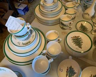 #131	Spode Christmas Tree Dinnerware - 4 piece place setting of 8 pcs  - 32 pieces	 $100.00  #132	Spode Christmas Tree Dinnerware - 4 piece place setting of 8 pcs  - 32 pieces	 $100.00 