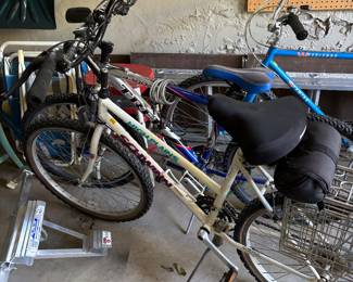 Schwin High Plains bike 