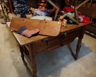 Pot belly cabinet with Americana decor