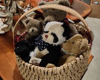 this bear is beary cute so are his boyds friends