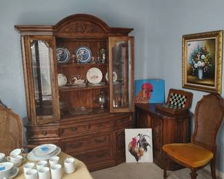 China cabinet 