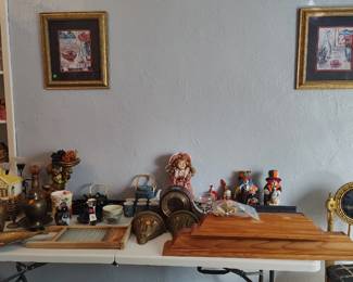 Miscellaneous decor