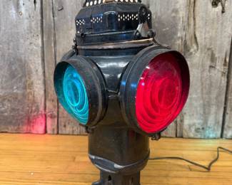 Excellent electrified railroad lamp