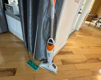 Floor cleaners