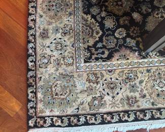 AREA RUG