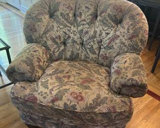 PAIR OF CHAIRS