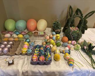 EASTER DECOR
