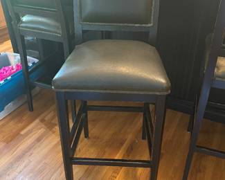 5 BARSTOOLS