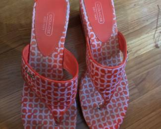 COACH SIZE 10