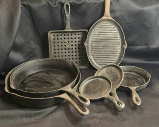 Lot 161: Cast Iron Skillets, Grill Pan, and Griddle Set Some Erie