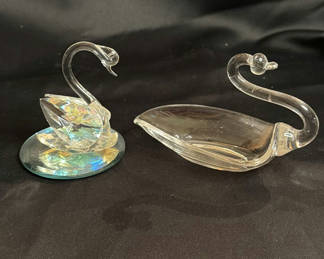 Lot 186: Two Glass Swan Figurines