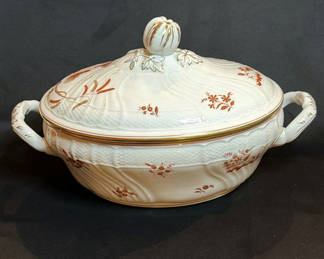 Lot 117: Richard Ginori Italian Porcelain Covered Ceramic Serving Tureen